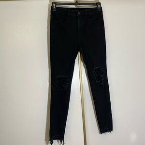 American eagle The dream Jean style super hi-rise jean black size 6 raw leg hem